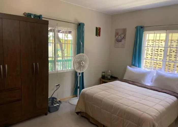 2 Bdr #1 At Ramparts Near Sangster Airport Apartment Montego Bay