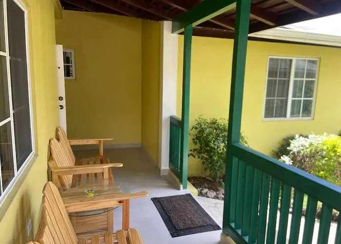 2 Bdr #1 At Ramparts Near Sangster Airport * Montego Bay