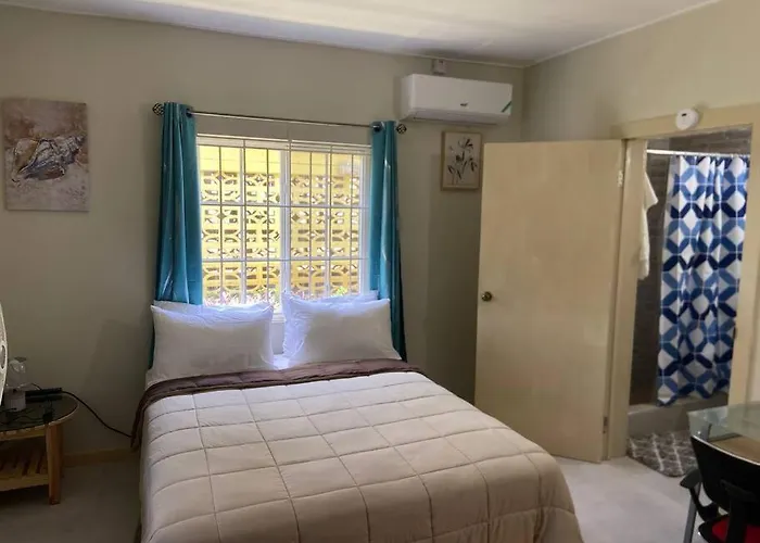 2 Bdr #1 At Ramparts Near Sangster Airport * Montego Bay