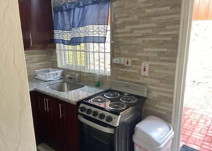 2 Bdr #1 At Ramparts Near Sangster Airport Apartment *